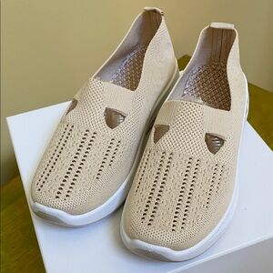 NEW! Slip in shoes EU35